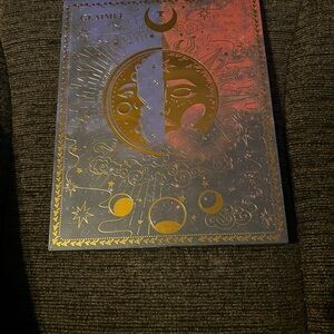 Sun & Moon Eyeshadow Palette - Blue/Purple Shimmer
